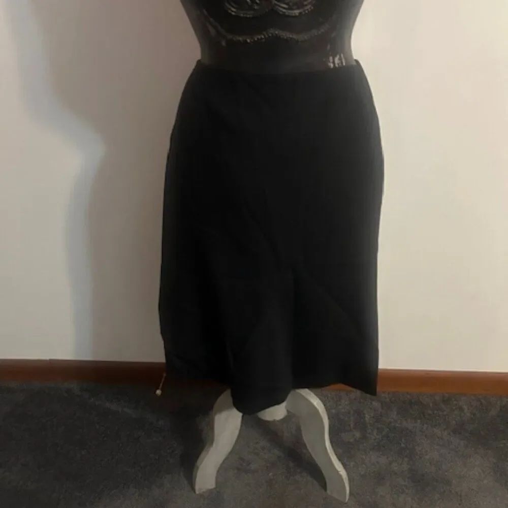 Talbots Petites Black Wool Fit & Flare back zip skirt, size 16P